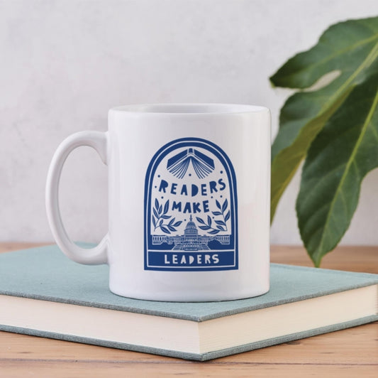 Book cover of: Readers make Leaders - Literary Mug