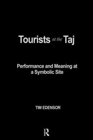 Tourists at the Taj