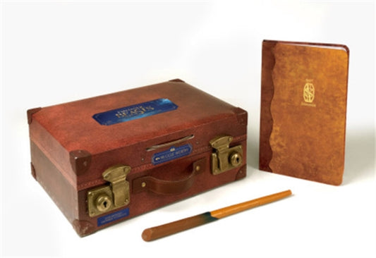 Book cover of: Fantastic Beasts: The Magizoologist's Discovery Case. By: Donald Lemke