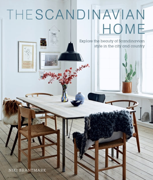 Book cover of: Scandinavian Home. By: Niki Brantmark