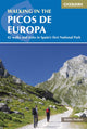 Walking in the Picos de Europa, 42 walks and treks in Spain's first National Park 9781852845360 Robin Walker