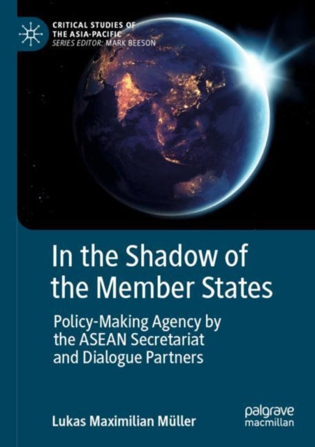 Book cover of: In the Shadow of the Member States. By: Lukas Maximilian Müller
