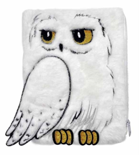 Book cover of: Harry Potter: Hedwig Plush Accessory Pouch